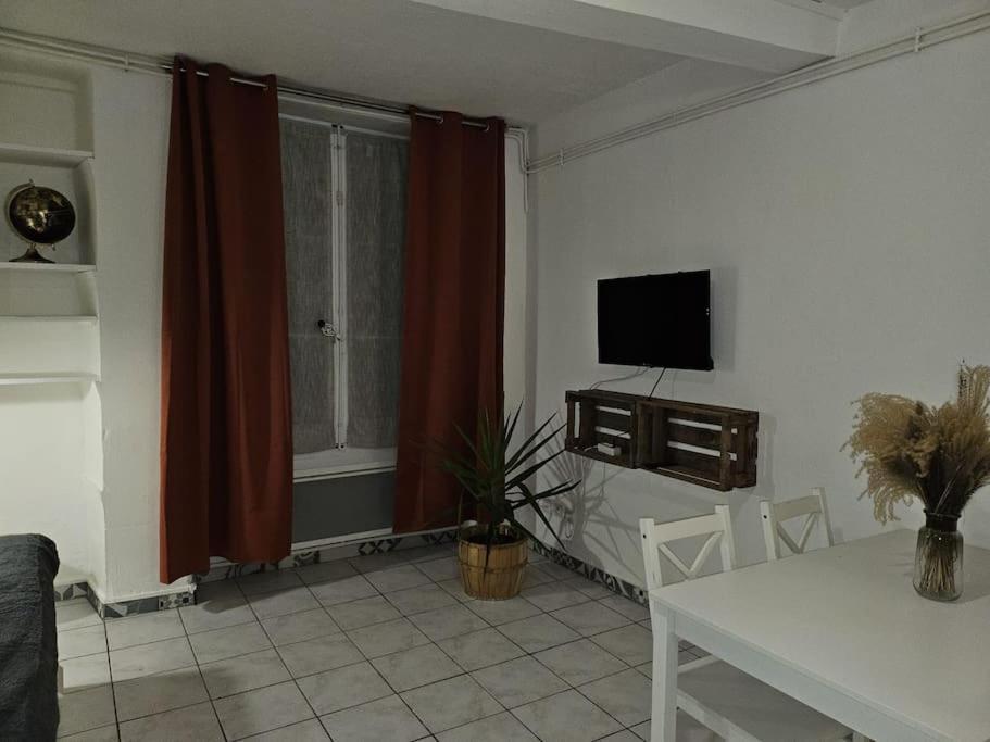 1-Centre-Ville Studio 25M2 Box A Bagages Gratuits Carcassonne Extérieur photo